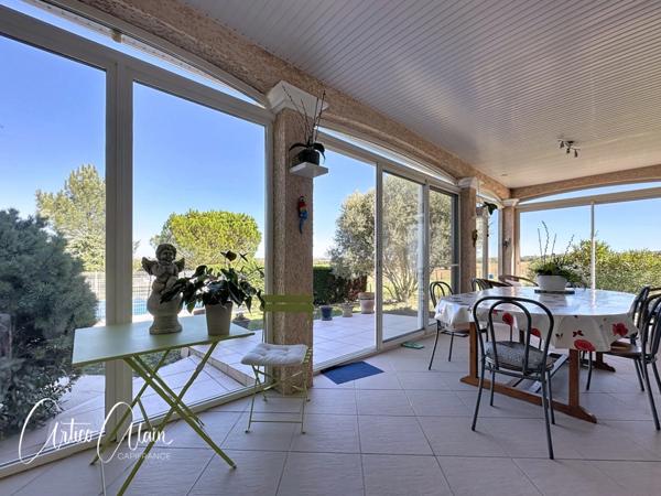 Maison de plain-pied 145 m² avec piscine, pool house et grand terrain arboré 2500m²