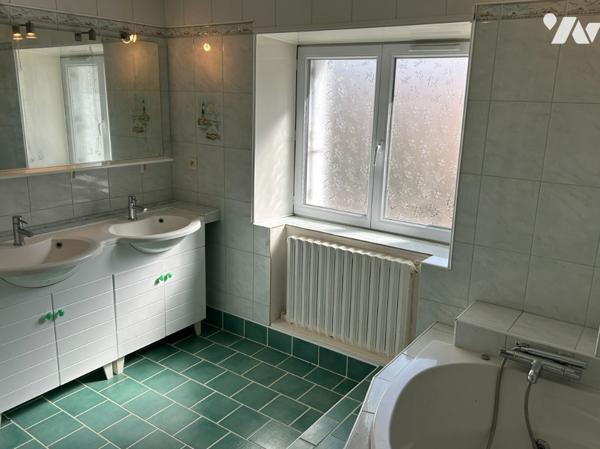 Longère T6 de 158 m² sur 1 244 m²