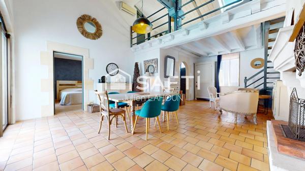 Maison de ville atypique avec piscine et garage – Cœur de ville au calme absolu