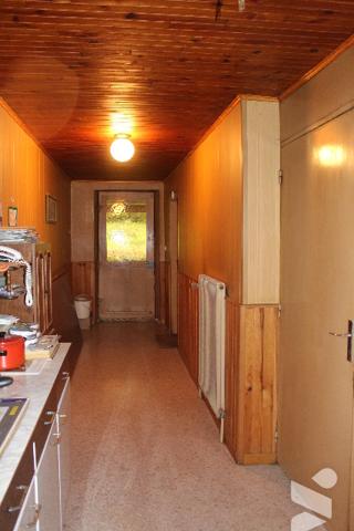 Maison ind. sur sous-sol avec dépendances sur 5210m² de terrain (dont environ 12a  constructibles)