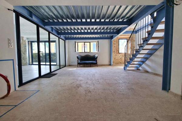 Superbe Loft avec garage et extérieur