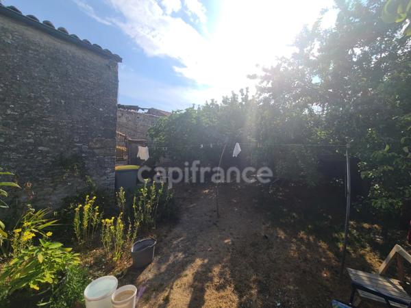 Charmante maison de village en pierre à personnaliser