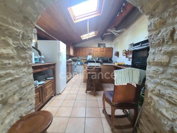 Charmante maison de village en pierre à personnaliser
