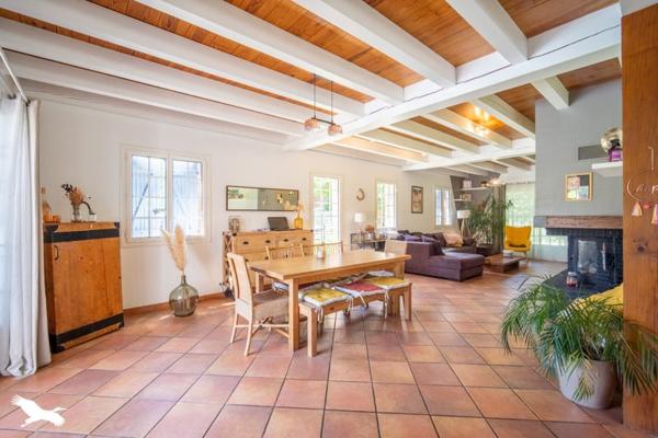 Maison à vendre |  Castets |  9 pièces | 248 m²