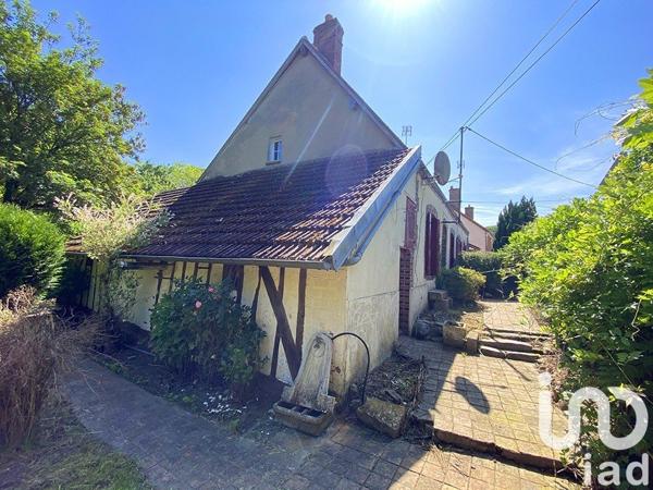 Maison de village 3 pièces de 88 m² à Champignelles (89350)