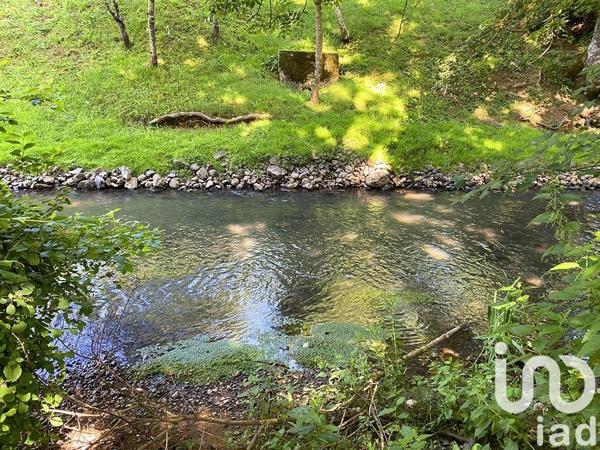 Maison de village 3 pièces de 88 m² à Champignelles (89350)