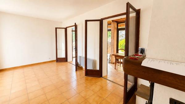 Vente                                                      Villa
                        
                     3 pièces                      72 m2                     à Pourrières