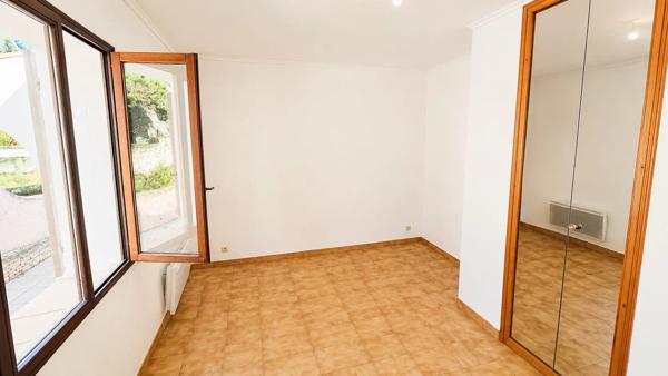 Vente                                                      Villa
                        
                     3 pièces                      72 m2                     à Pourrières