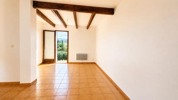 Vente                                                      Villa
                        
                     3 pièces                      72 m2                     à Pourrières