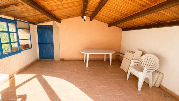 Vente                                                      Villa
                        
                     3 pièces                      72 m2                     à Pourrières