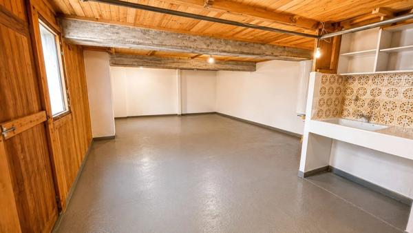 Vente                                                      Villa
                        
                     3 pièces                      72 m2                     à Pourrières