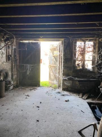 Ancienne forge sur 3 niveaux 105m² sur 777m² de terrain 23 500 €