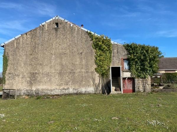 Ancienne forge sur 3 niveaux 105m² sur 777m² de terrain 23 500 €