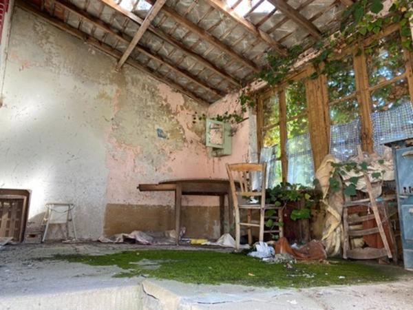 Ancienne forge sur 3 niveaux 105m² sur 777m² de terrain 23 500 €