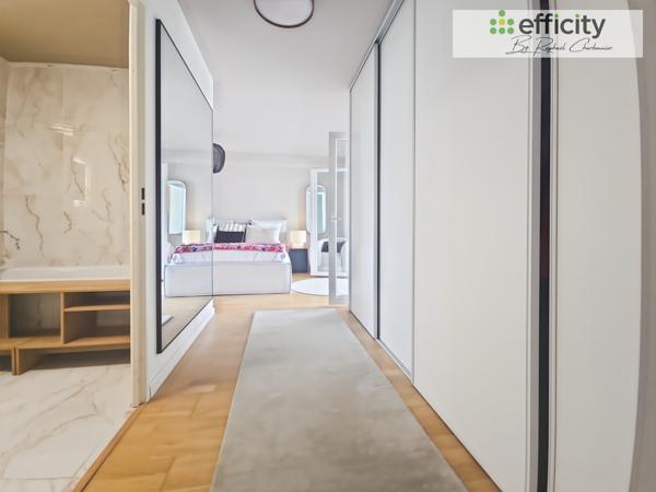 Appartement
         4 pièces
        - 96 m² 379 000 € *