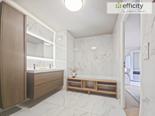 Appartement
         4 pièces
        - 96 m² 379 000 € *