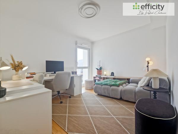 Appartement
         4 pièces
        - 96 m² 379 000 € *