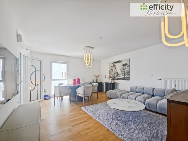Appartement
         4 pièces
        - 96 m² 379 000 € *