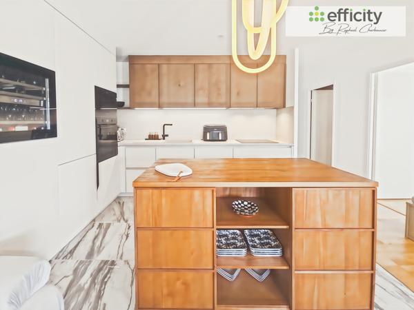 Appartement
         4 pièces
        - 96 m² 379 000 € *