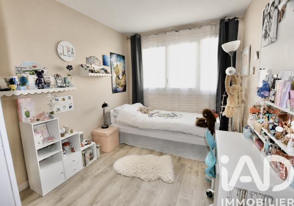Appartement à vendre 4 pièces 72,7 m² Chambourcy