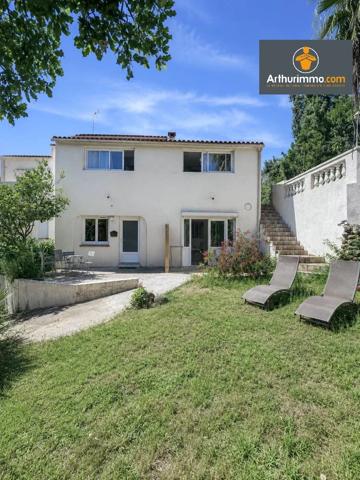 Vente                                                      Maison
                        
                     8 pièces                      237 m2                     à Porticcio