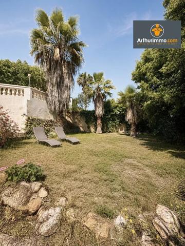 Vente                                                      Maison
                        
                     8 pièces                      237 m2                     à Porticcio