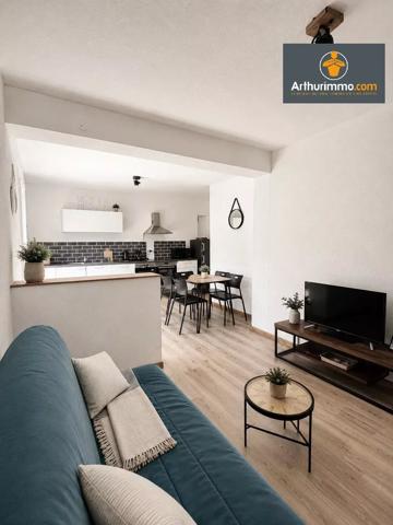 Vente                                                      Maison
                        
                     8 pièces                      237 m2                     à Porticcio