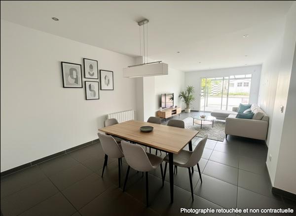 A vendre Maison de ville entièrement rénovée proche des commodités