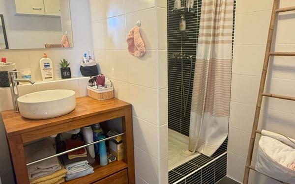 Appartement à vendre    2 pièces •  Saint-Denis