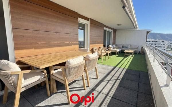 Appartement à vendre    2 pièces •  Saint-Denis