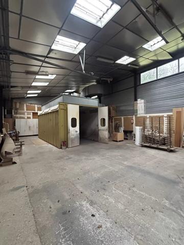 Vente Local industriel à Laval-en-Brie