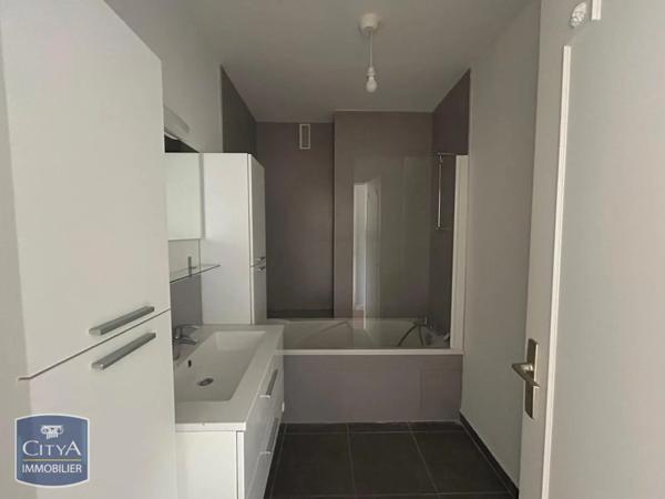 Appartement à louer 3 pièces 69.86m² Saint-Germain-en-Laye (78100)