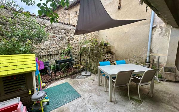 Maison à vendre    3 pièces •  Mornant