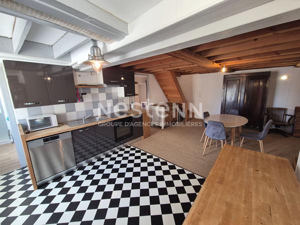 À LOUER - APPARTEMENT MEUBLÉ 3 CHAMBRES EN DUPLEX - BOURG SÉRENT