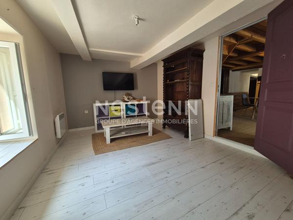 À LOUER - APPARTEMENT MEUBLÉ 3 CHAMBRES EN DUPLEX - BOURG SÉRENT