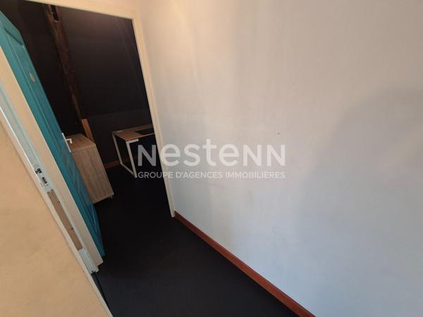 À LOUER - APPARTEMENT MEUBLÉ 3 CHAMBRES EN DUPLEX - BOURG SÉRENT