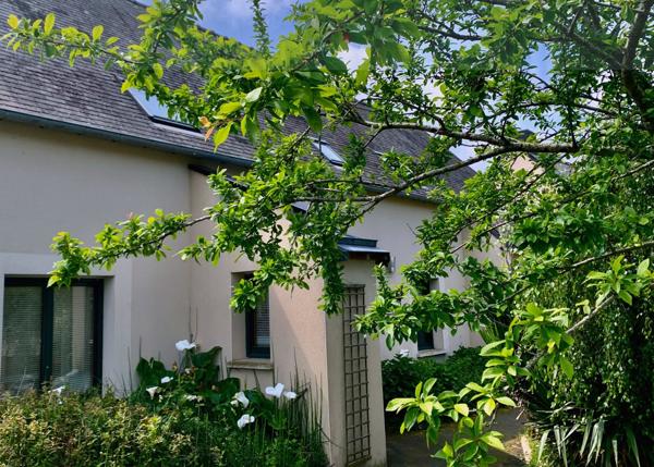 La Gouesnière (35350) Maison contemporaine 136 m² – 5 chambres. Vie de plain-pied, jardin arboré – Proche Saint-Malo