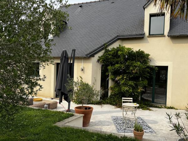 La Gouesnière (35350) Maison contemporaine 136 m² – 5 chambres. Vie de plain-pied, jardin arboré – Proche Saint-Malo