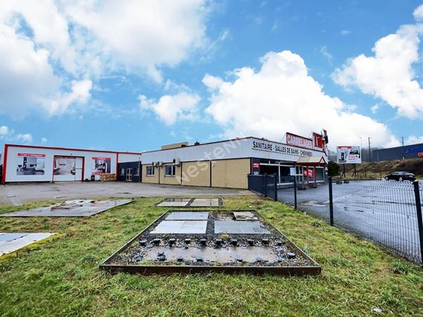 A louer 600m² Betting :Dépôt + bureaux