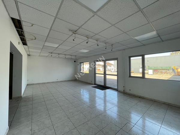 A louer 600m² Betting :Dépôt + bureaux
