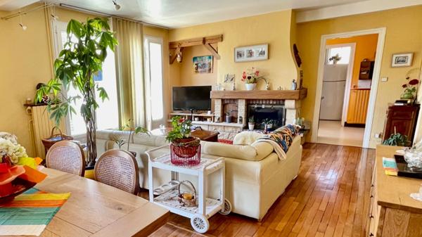 TARBES secteur Martinet Marcadieu Caminadour, appartement T4 de 135 m² avec terrasse et garage.