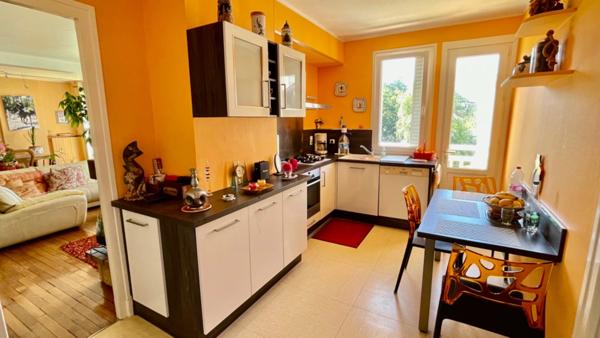 TARBES secteur Martinet Marcadieu Caminadour, appartement T4 de 135 m² avec terrasse et garage.