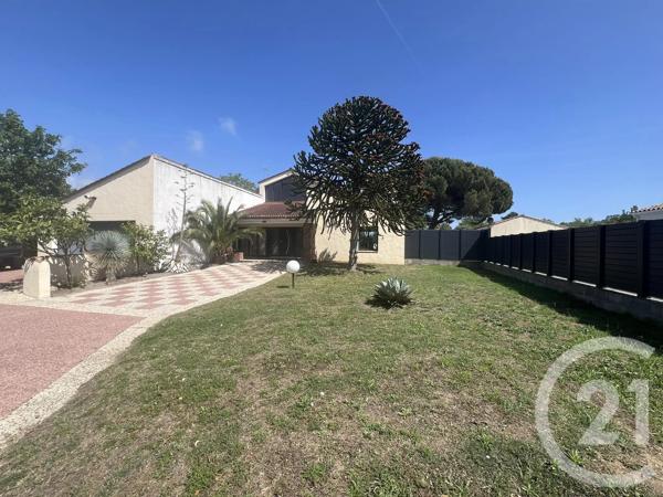 Maison à vendre  5 pièces - 226,31 m 2   ST JEAN DE MONTS  - 85