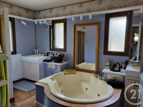 Maison à vendre  5 pièces - 226,31 m 2   ST JEAN DE MONTS  - 85