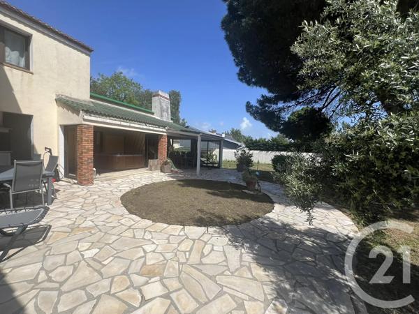 Maison à vendre  5 pièces - 226,31 m 2   ST JEAN DE MONTS  - 85
