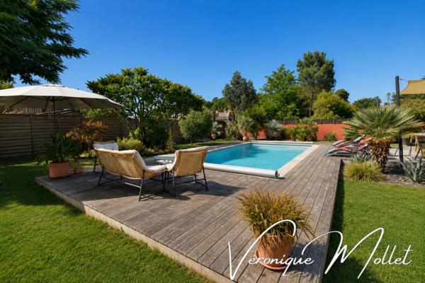 NOUVEAUTÉ À CAMBLANES ET MEYNAC - PISCINE, PARCELLE DE 1780m2 ARBORÉE