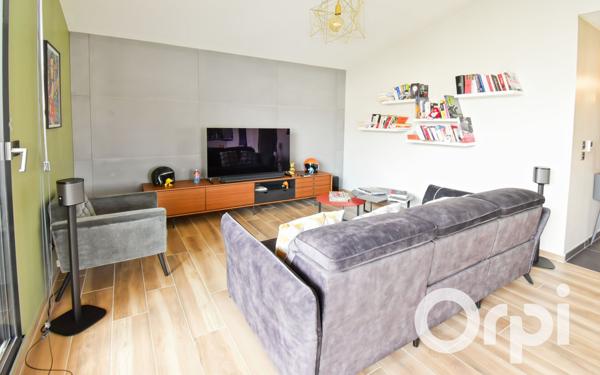 Appartement à vendre    3 pièces • 75,37 m2 Malissard