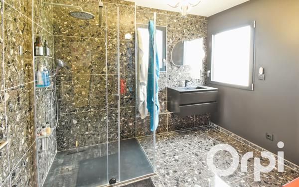 Appartement à vendre    3 pièces • 75,37 m2 Malissard