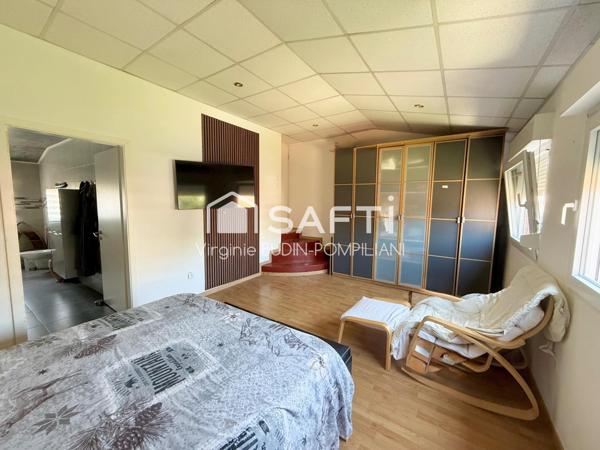 Maison familiale 6 chambres  + jardin + garage à 2 pas des frontières – Charme & volumes assurés !