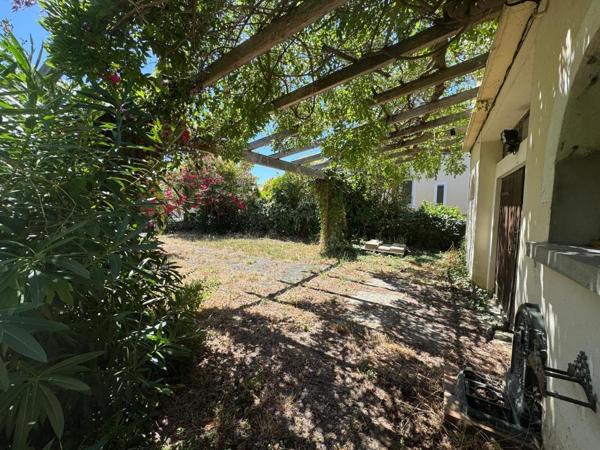 Maison  de 4 chambres avec garage et jardin